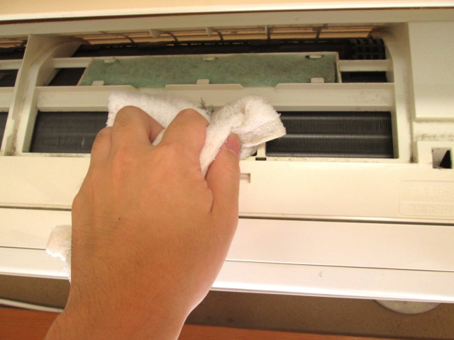 業務用エアコン清掃が必要な理由